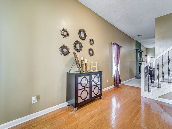 4th image of 109 High Meadow Trl