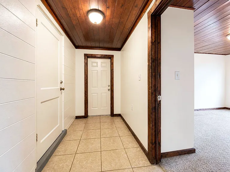 404 Normandy St — Photo 11