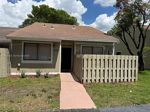 3548 NW 111th Ter Photo 1