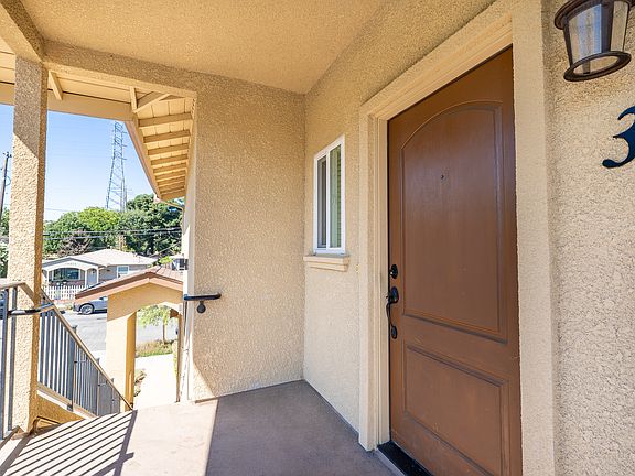 3rd image of 16860 Barnell Ave