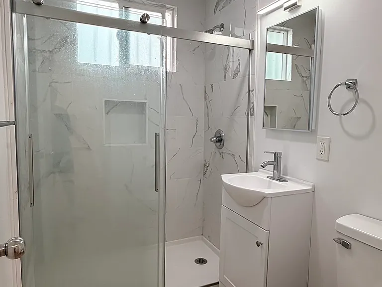 6125 Eleanor Ave #1 — Photo 2