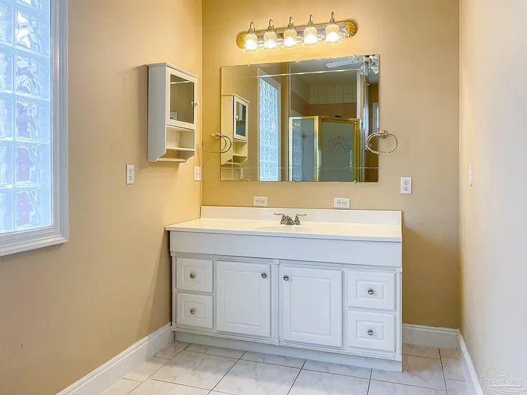 724 Ladner Dr — Photo 58