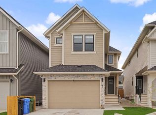 67 N Copperhead Grv SE, Calgary, AB T2Z5G1