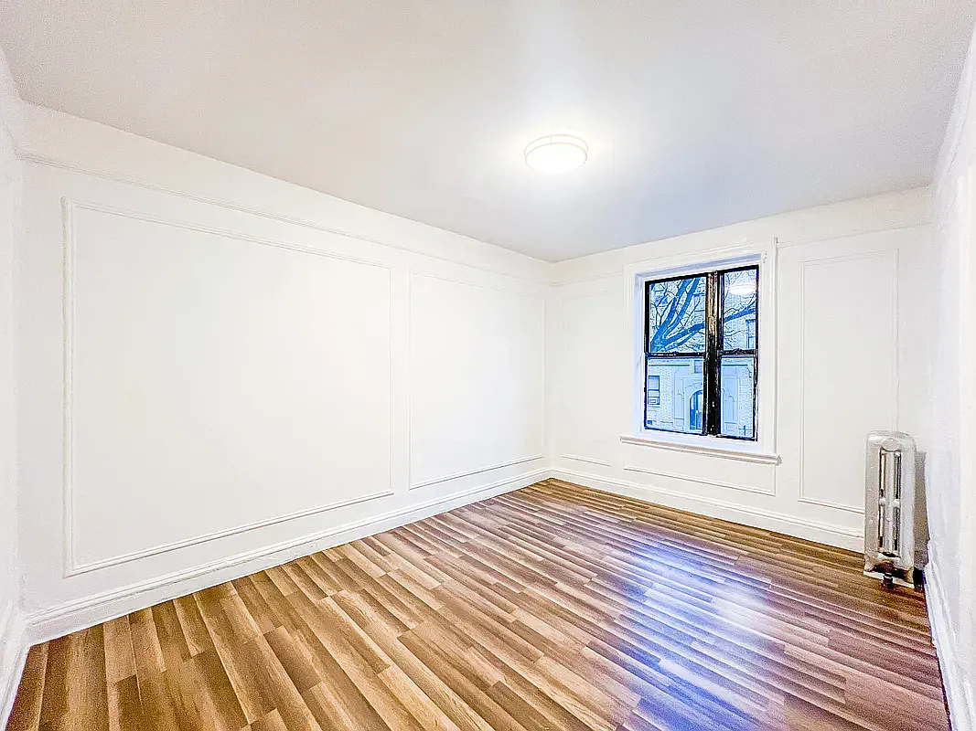 2685 Valentine Avenue — Photo 4