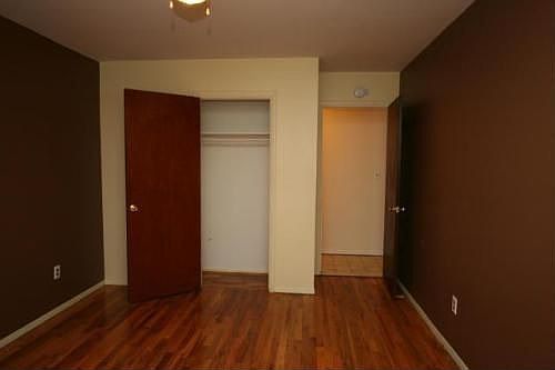 4th image of 11211 Atlantic Ave