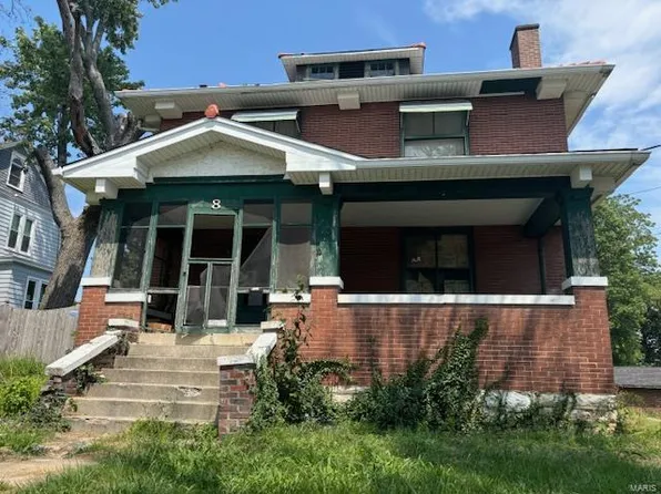 8 N Oak St, Belleville, IL 62220