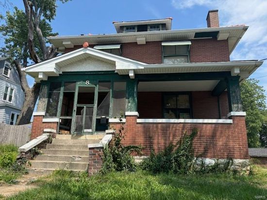 8 N Oak St, Belleville, IL 62220