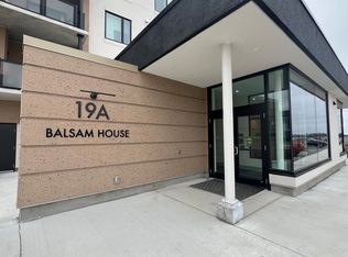 19 West St N #304, Kawartha Lakes, ON K0M 1N0