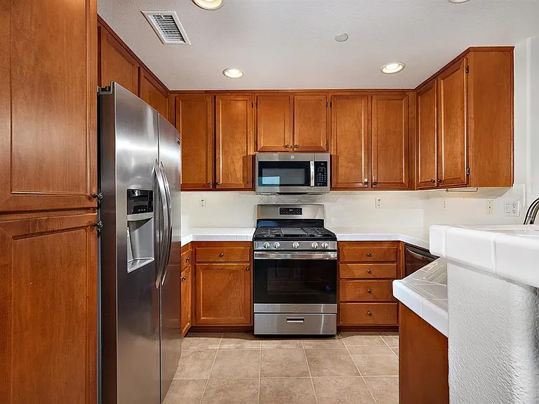 823 Ballow Way #823 — Photo 3