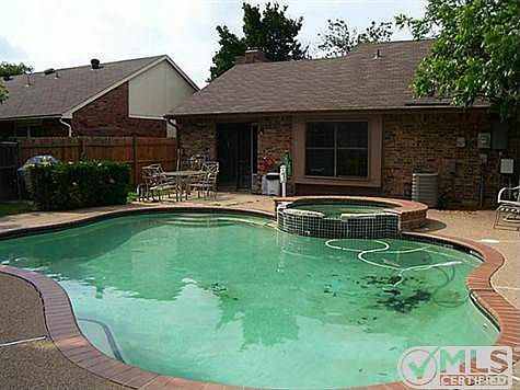 2nd image of 810 Camino Ct
