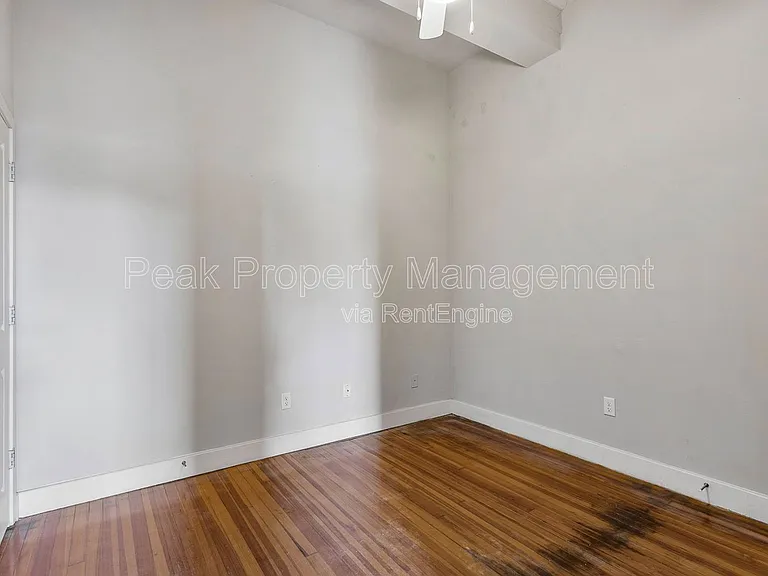 220 E Marshall St #34 — Photo 12