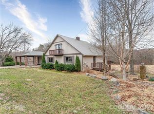 224 W Wynnbrook Dr, Hendersonville, NC 28792