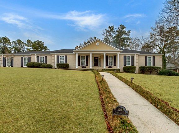 2nd image of 3542 Interlachen Dr