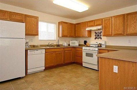 2nd image of 6061 Bagley Ave APT 3
