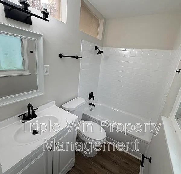 10805 Landseer Dr — Photo 29