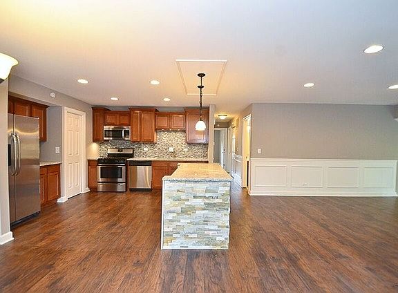 5th image of 406 Langford Dr