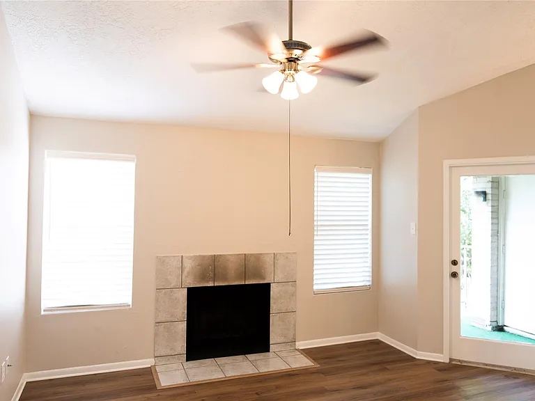 2021 Spenwick Dr #624 — Photo 19