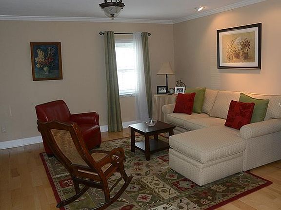 5th image of 10608 Coquita Ln