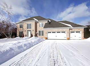 1609 Stonepine Ct, Hudson, WI 54016