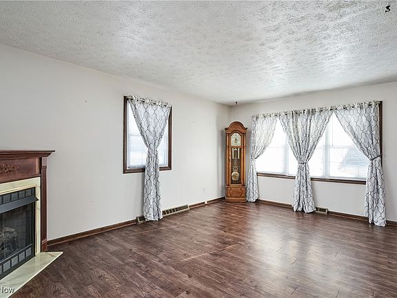 4th image of 1279 Stratford St
