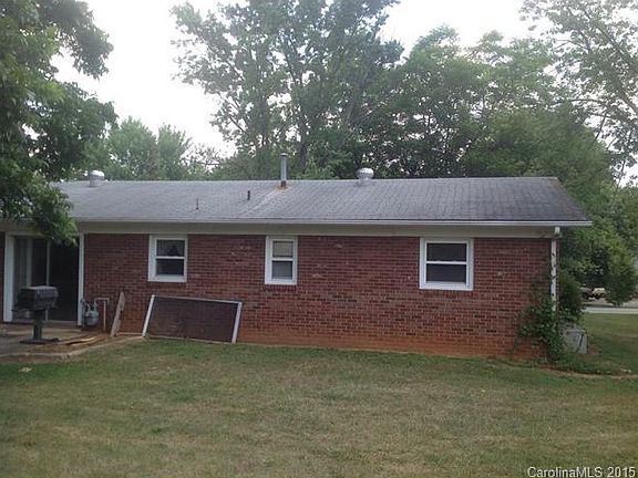 2nd image of 214 Brookfield Dr