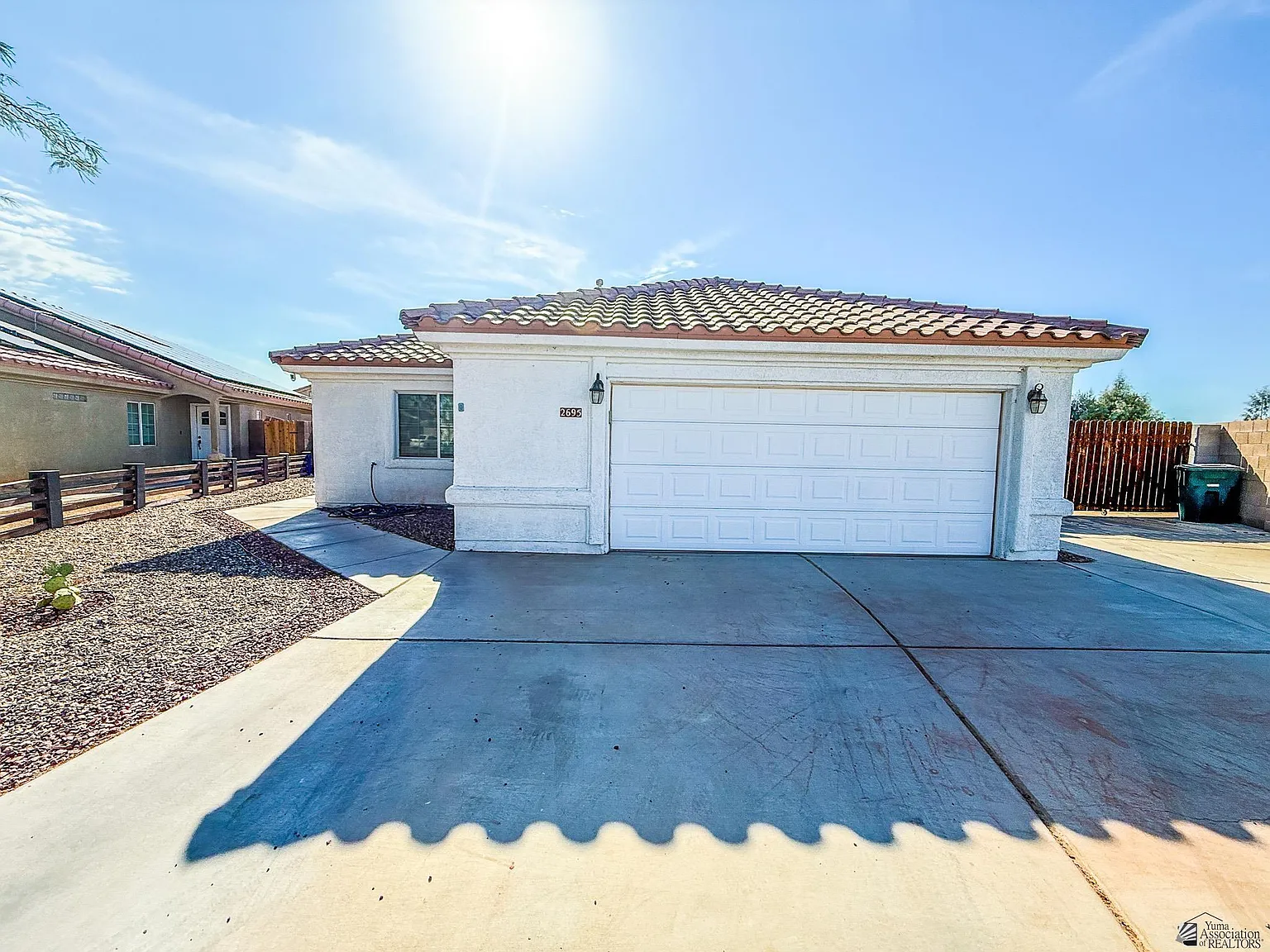 3 bed, 2.0 bath, 1597 sqft, $2,195 — Photo 2