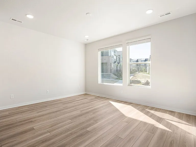 2764 Blue Iris Dr — Photo 7
