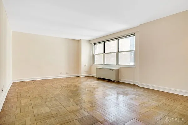 Rented by Anchor Associates | media 5