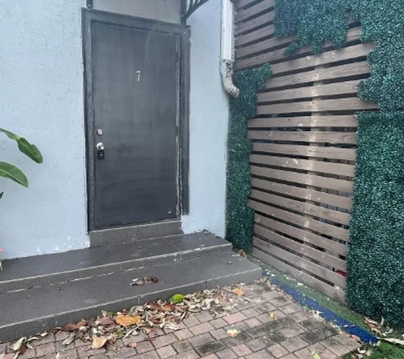 22 Southeast 10th Terrace