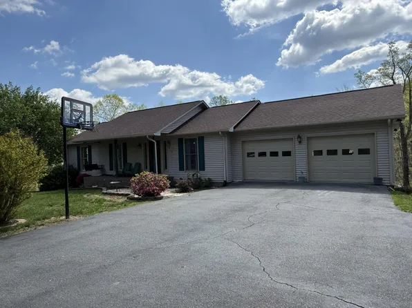 616 Dry Hill Rd, Ferrum, VA 24088