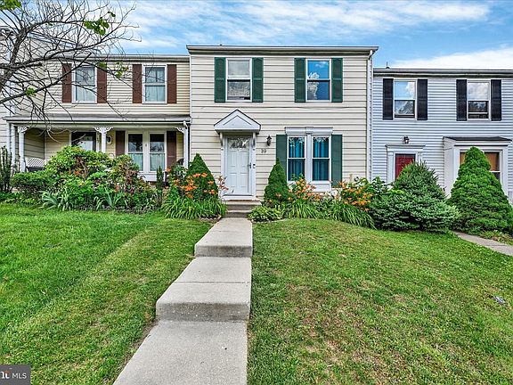 2nd image of 39 Rader Ct