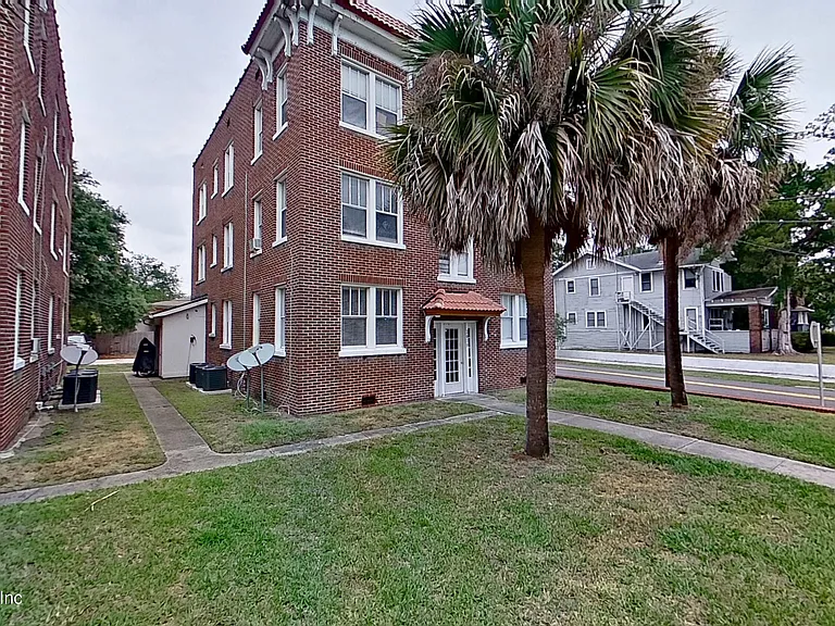 2619 College St #2 — Photo 3
