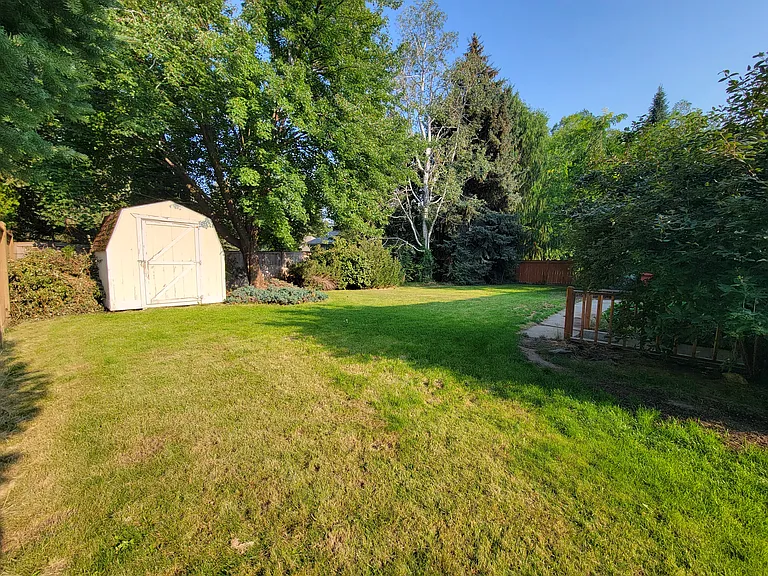 3919 S Dearborn St — Photo 22