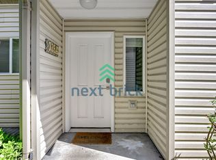335 N 105th St APT A, Seattle, WA 98133