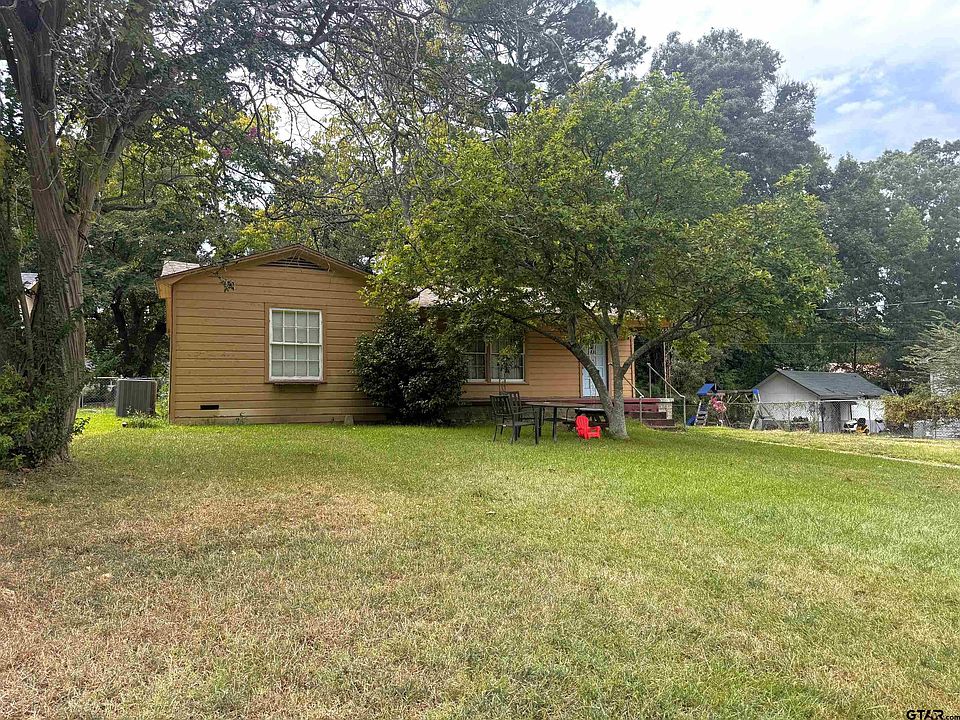 1st image of 405 Margaret Dr