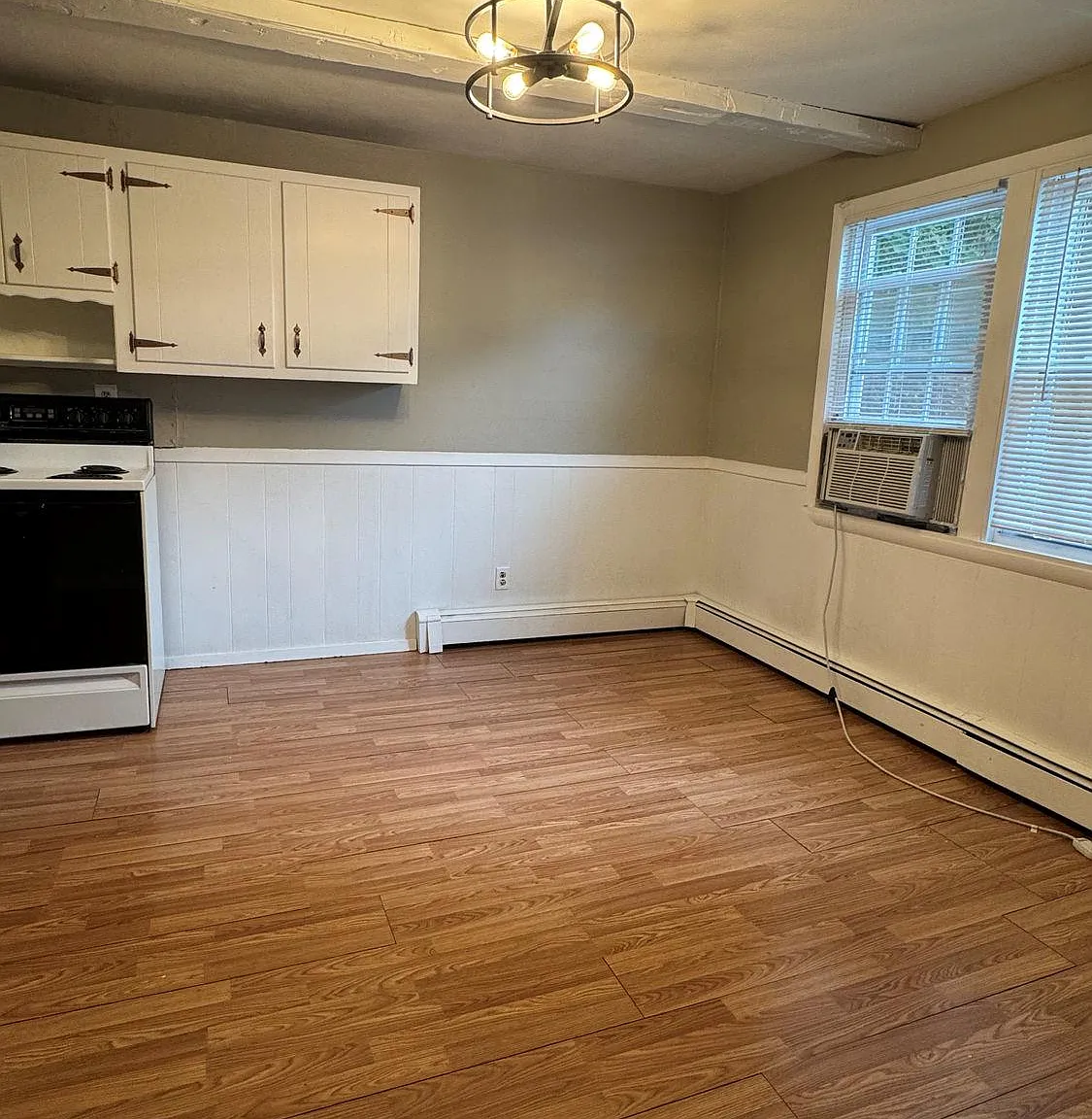 2 bed, 1.0 bath, 1200 sqft, $2,895 — Photo 4
