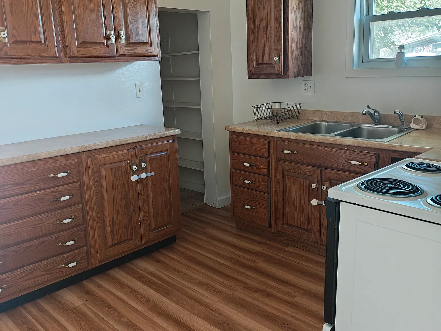 2 bed, 922 sqft, $1,000 — Photo 4