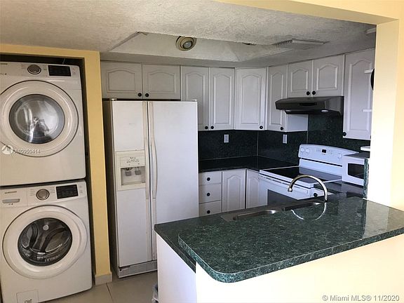 3rd image of 9940 NW 9th Street Cir APT 201