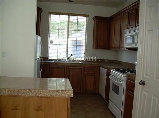 3rd image of 6142 Carson Hills Ave