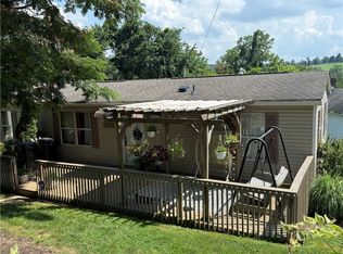 1105 4th St, Fayette City, PA