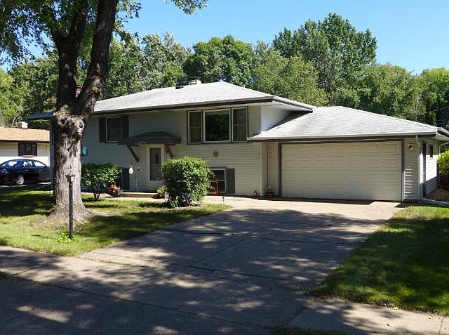 1st image of 2688 2nd St N