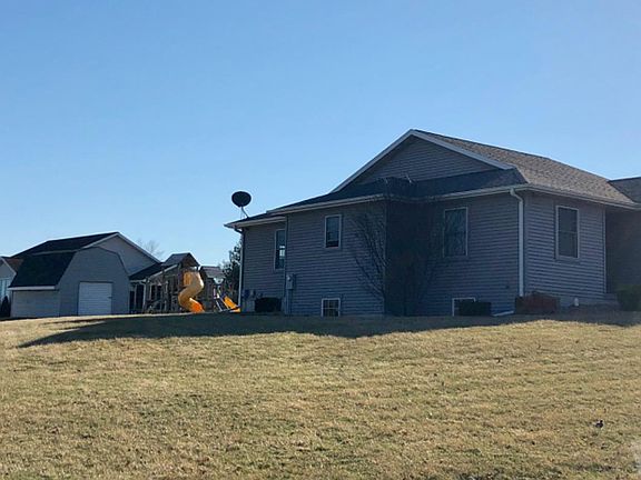 5th image of 208 Marje Ct