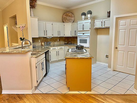 5th image of 4513 Lady Elaine Dr