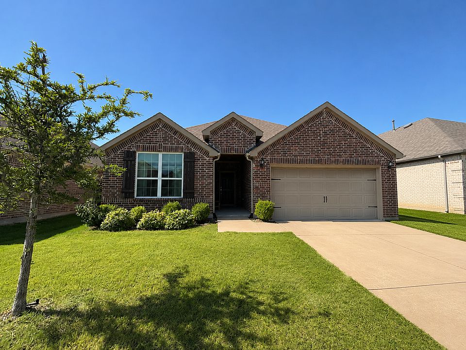 1st image of 2816 Redbud Ln