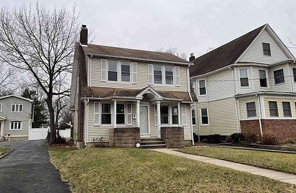 1st image of 1425 W 4th St