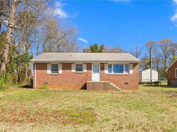 369 Albany St, Burlington, NC 27215