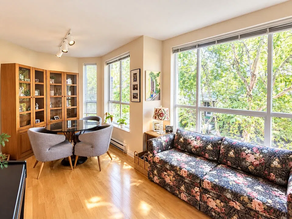 2 bed, 1300 sqft, $3,500 — Photo 2