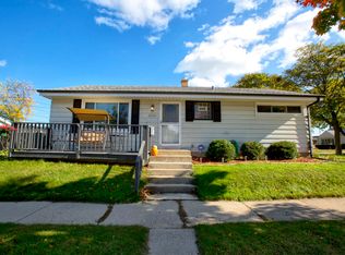 4576 S Vermont Ave, Saint Francis, WI 53235