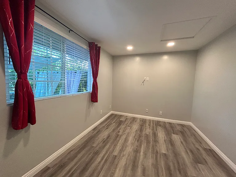 3054 Gertrude Ave — Photo 2