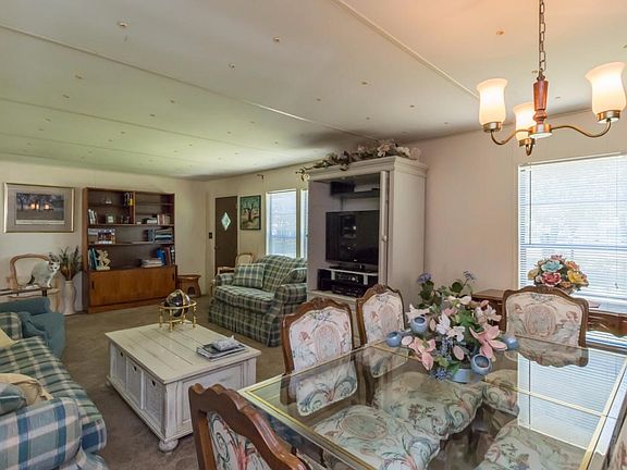 04 from the dining room